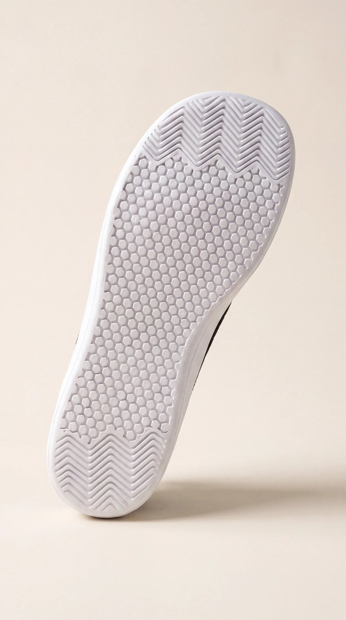SF Move Black/White - Lightweight Barefoot Walking Shoe