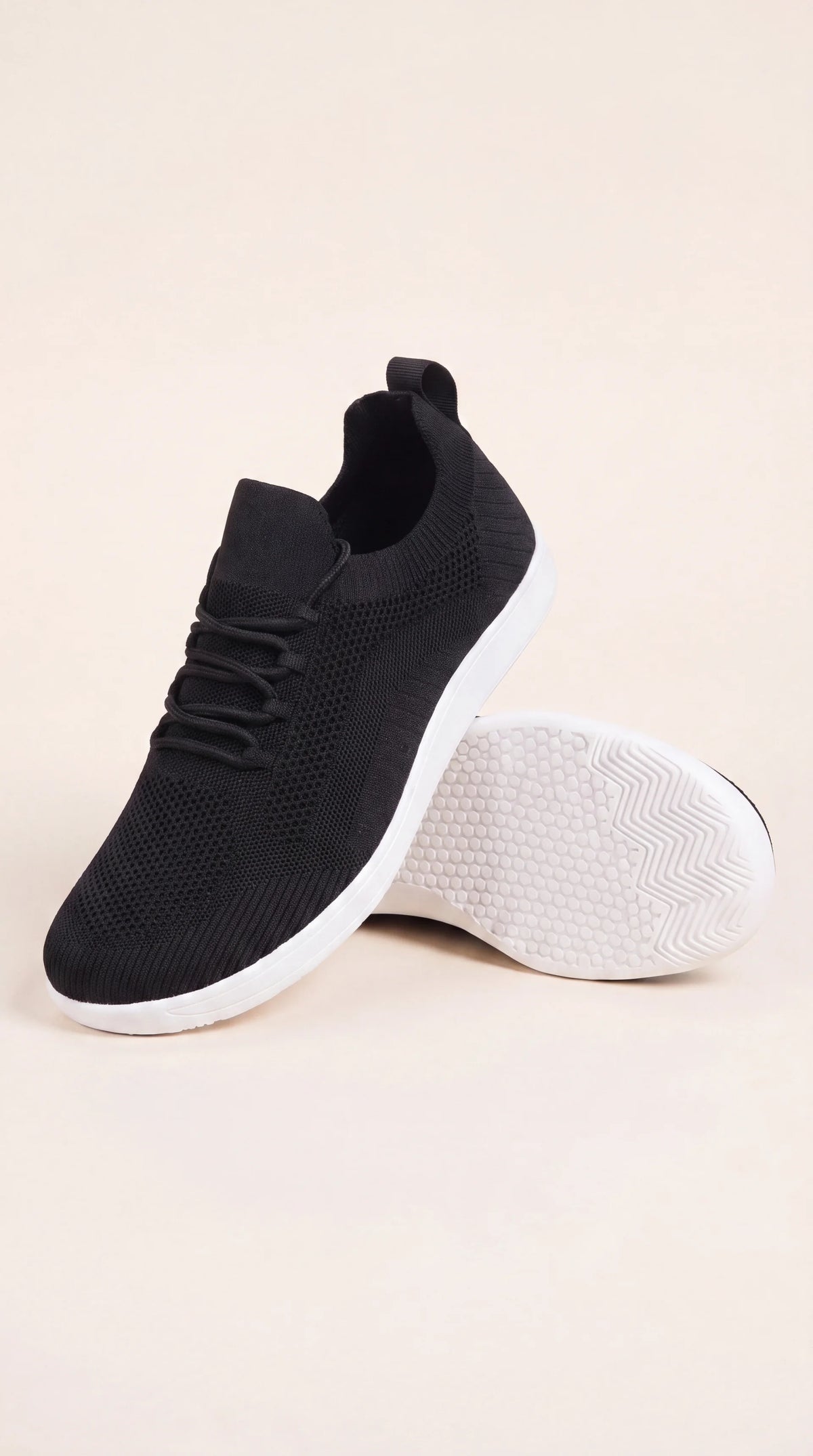 SF Move Black/White - Lightweight Barefoot Walking Shoe